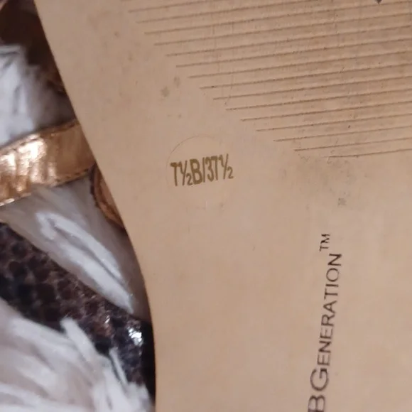 🌻🌻🌻SUPER CUTE SANDALS - Picture 7 of 7